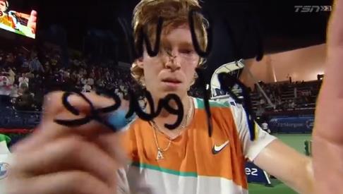 崭露头角 崭露头角